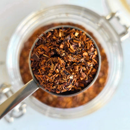 Glencoe Night caffeine free rooibos loose leaf tea from Wander Cuppa featuring premium super grade rooibos with cherry and chocolate notes. This luxurious Scottish blend is inspired by the Highlands and is perfect for a relaxing afternoon tea or evening cuppa tea. As a wholesale tea supplier UK, we offer this vegan tea and full leaf tea for cafes and shops across Scotland and the UK. A high-quality loose leaf tea near me that is completely caffeine free and naturally sweet.