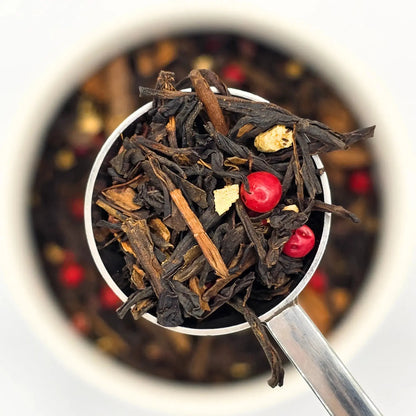 Mountain Escape chai loose leaf tea from Wander Cuppa featuring a bold blend of black tea, cassia bark, and star anise. This premium tea is inspired by rugged Scottish mountains and provides a warming boost for your immune system. As a wholesale tea supplier UK, we offer this spiced vegan tea and full leaf tea for a perfect cuppa tea or afternoon tea. High-quality Scotland tea with black pepper and cocoa beans available for wholesale tea orders across the UK.